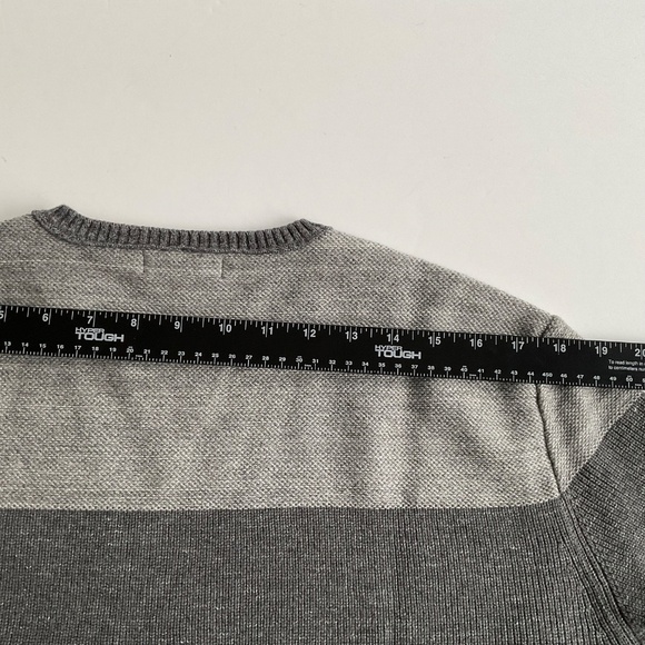 Calvin Klein Jeans Men's Colorblock Pullover Sz L Gray Crew Neck Knit Sweater - Picture 7 of 10
